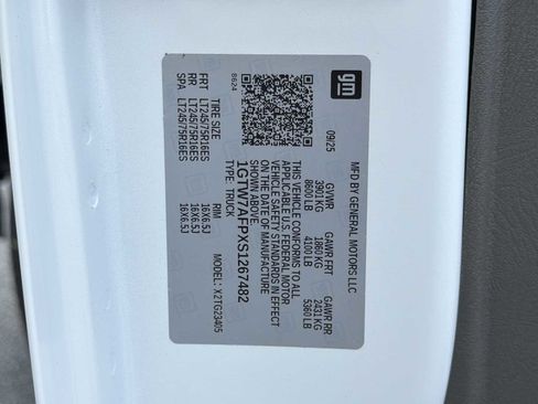 New 2025 GMC Savana 2500 w/ Driver Convenience Package image 34