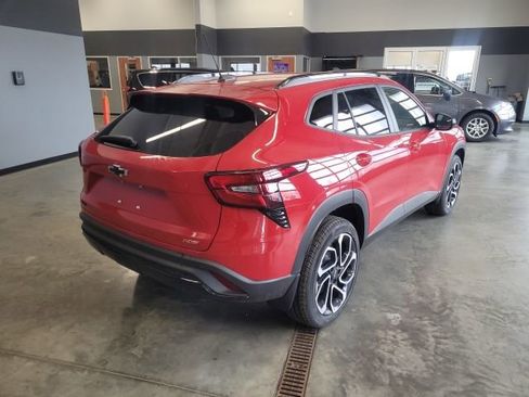 New 2026 Chevrolet Trax RS w/ Driver Confidence Package image 9