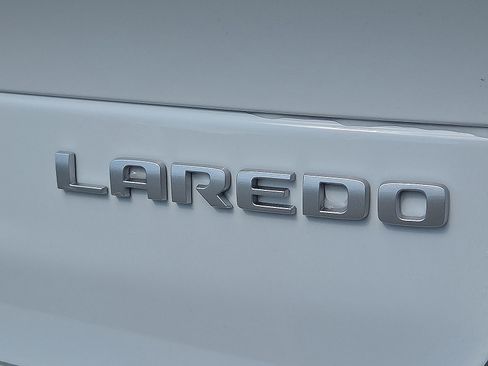 New 2025 Jeep Grand Cherokee L Laredo w/ Luxury Tech Group I image 9