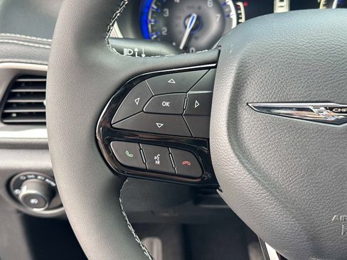 New 2026 Chrysler Pacifica Limited AWD/4WD image 31