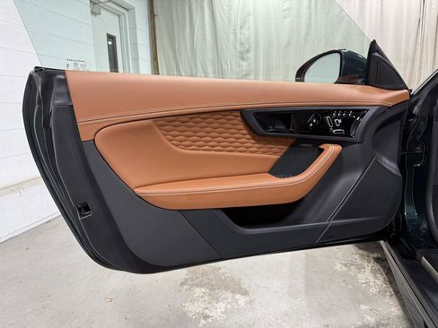 Used 2024 Jaguar F-TYPE R image 8