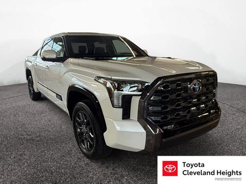 Used 2023 Toyota Tundra Platinum AWD/4WD image 3