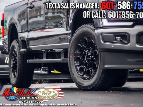 New 2026 Ford F250 Lariat w/ Black Appearance Package image 31