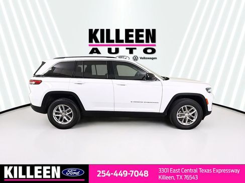 Used 2023 Jeep Grand Cherokee Laredo image 9