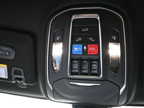 New 2026 Jeep Grand Cherokee Limited AWD/4WD image 38