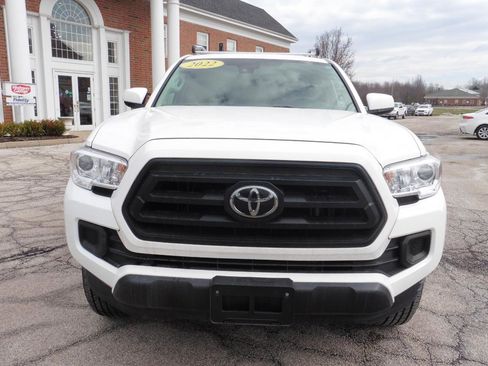 Used 2022 Toyota Tacoma SR image 28