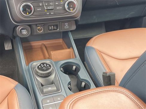 Used 2022 Ford Maverick Lariat image 16