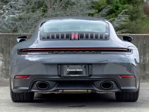 Used 2025 Porsche 911 Carrera image 10