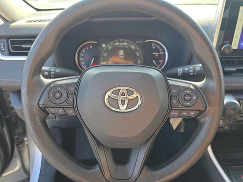 Used 2025 Toyota RAV4 LE FWD image 22