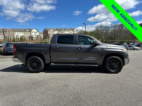 Used 2014 Toyota Tundra SR5 w/ SR5 Upgrade Package image 8