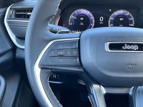 New 2026 Jeep Grand Cherokee Laredo AWD/4WD image 18