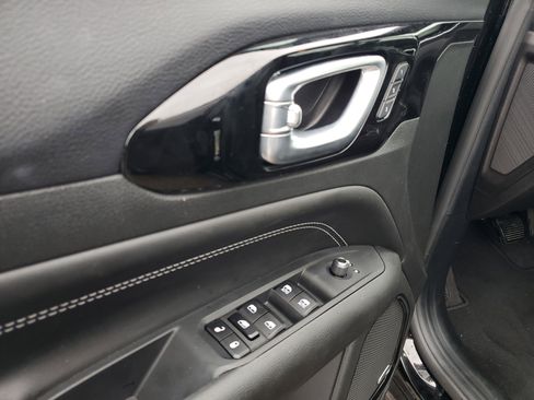 Used 2024 Jeep Compass Limited w/ High Altitude Package image 7