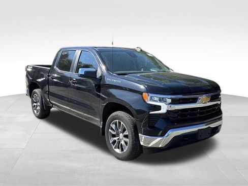Used 2022 Chevrolet Silverado 1500 LT AWD/4WD image 4
