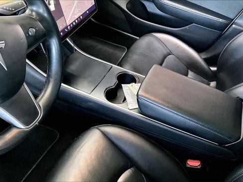Used 2019 Tesla Model 3 Standard Range Plus RWD image 16