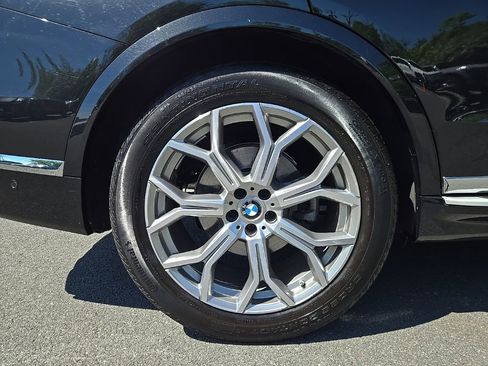 Used 2025 BMW X7 xDrive40i AWD/4WD image 8