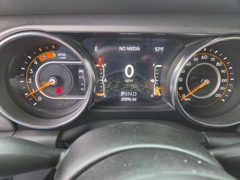 Used 2021 Jeep Gladiator Sport AWD/4WD image 4