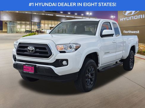 Used 2022 Toyota Tacoma SR5 image 2