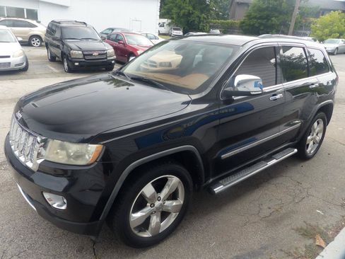 Used 2012 Jeep Grand Cherokee Overland Summit RWD image 2