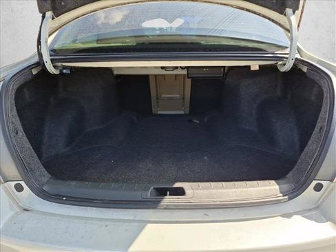 Used 2010 Honda Accord EX-L image 6