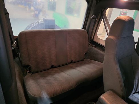 Used 2005 Jeep Wrangler Sport w/ 30" Tire & Wheel Group image 23