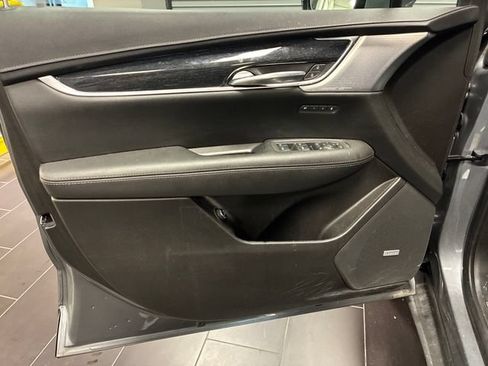 Certified 2022 Cadillac XT5 Premium Luxury AWD/4WD image 10