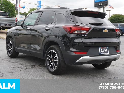 Used 2025 Chevrolet TrailBlazer LT FWD image 8