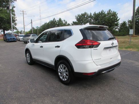 Used 2017 Nissan Rogue S FWD image 7