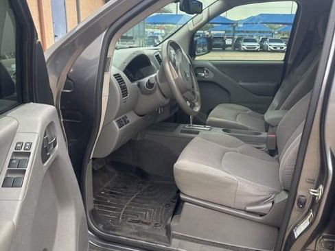 Used 2019 Nissan Frontier SV w/ Value Truck Package image 6