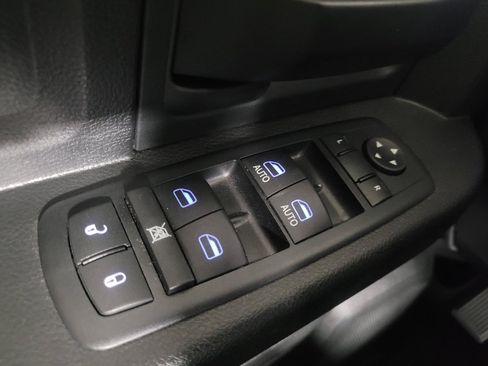 Used 2016 RAM 1500 Tradesman w/ Popular Equipment Group AWD/4WD image 27