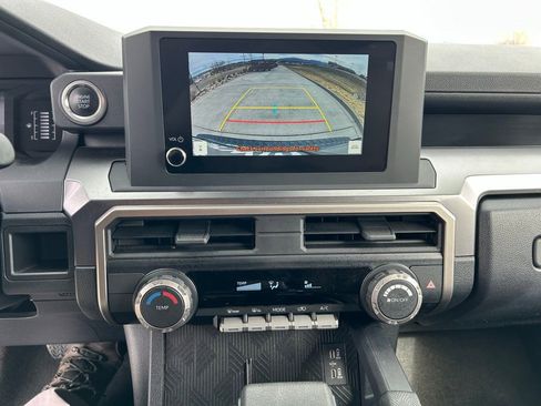 Used 2025 Toyota 4Runner SR5 image 33