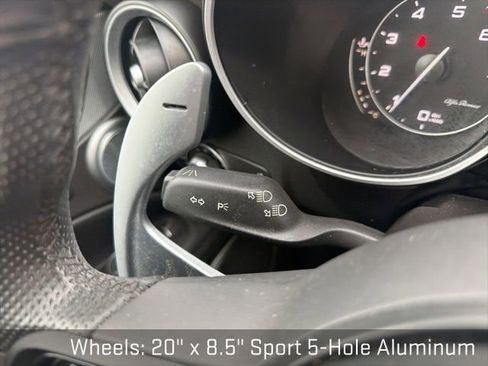 Used 2022 Alfa Romeo Stelvio Veloce image 38