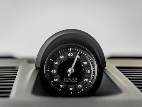 Certified 2024 Porsche 911 Carrera 4S w/ Sport Package image 28