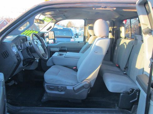 Used 2015 Ford F250 XLT w/ XLT Premium Package image 10