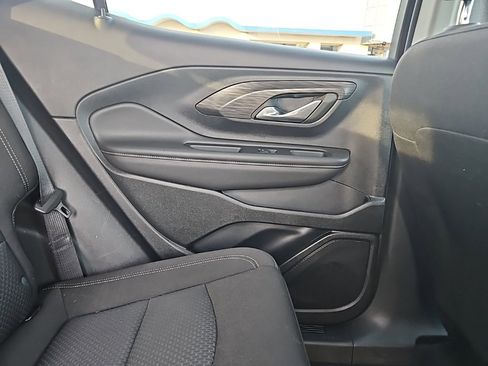 Used 2024 GMC Terrain SLE image 34