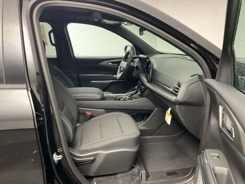 New 2026 Chevrolet Traverse LT image 24