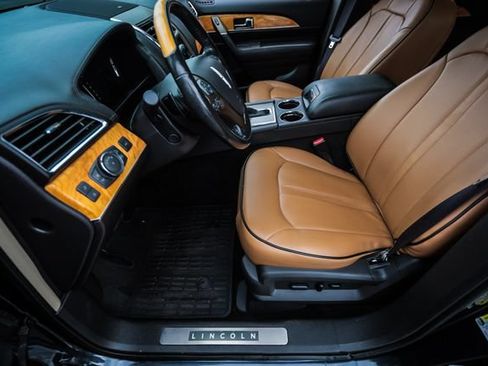 Used 2013 Lincoln MKX AWD image 44