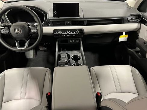 New 2025 Honda Pilot Touring image 19