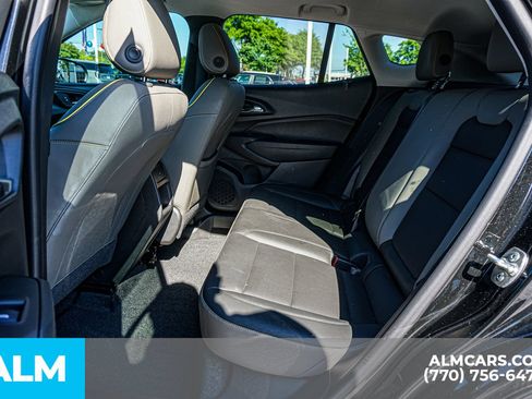 Used 2025 Chevrolet Trax ACTIV w/ Sunroof Package FWD image 22