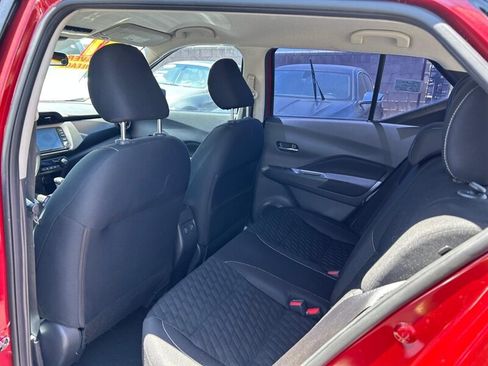 Used 2021 Nissan Kicks SV FWD image 9