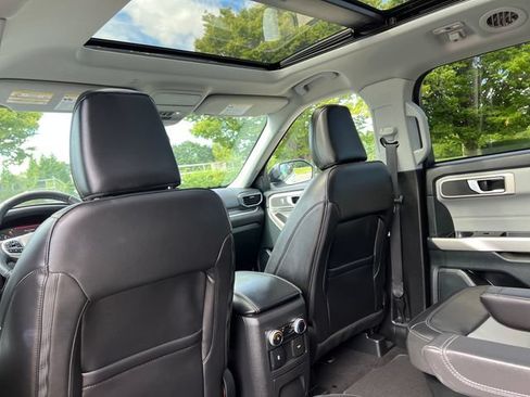 Used 2023 Ford Explorer XLT w/ Equipment Group 202A AWD/4WD image 26