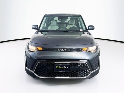 Used 2025 Kia Soul LX w/ LX Technology Package image 2