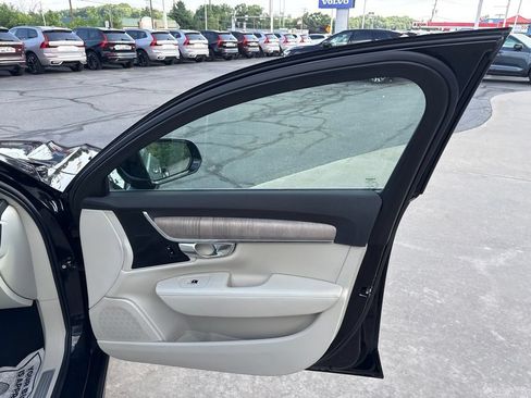 Certified 2023 Volvo S90 B6 Plus AWD/4WD image 30