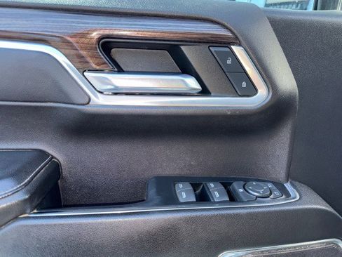 Used 2023 Chevrolet Silverado 1500 LT AWD/4WD image 16