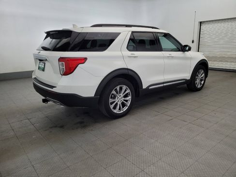 Used 2022 Ford Explorer XLT w/ Equipment Group 202A AWD/4WD image 10