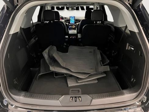 Used 2022 Ford Explorer Limited w/ Limited Technology Package AWD/4WD image 7