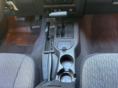 Used 2000 Jeep Cherokee Sport AWD/4WD image 30