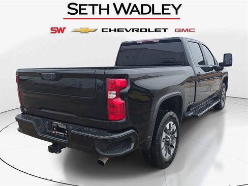 Used 2024 Chevrolet Silverado 2500 Custom w/ Custom Value Package image 7