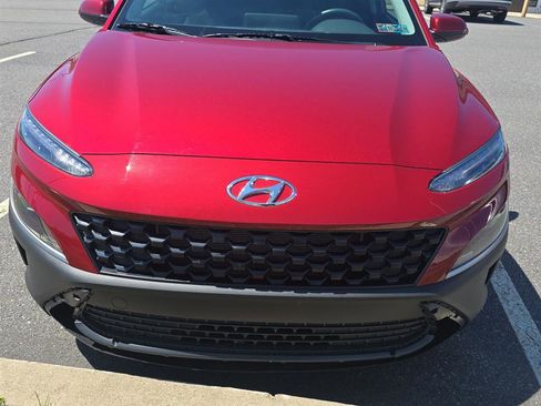 Used 2023 Hyundai Kona SEL w/ Convenience Package AWD/4WD image 2