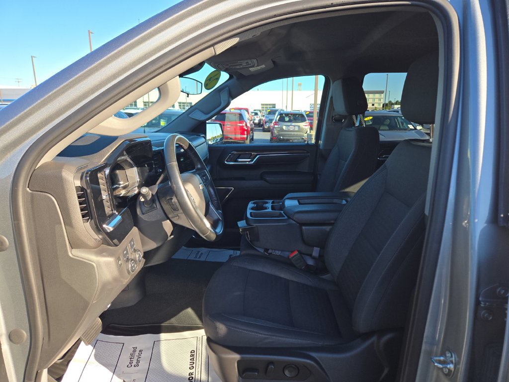 Used 2024 Chevrolet Silverado 1500 LT w/ Convenience Package II AWD/4WD image 18