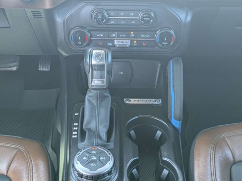 Used 2022 Ford Bronco Outer Banks w/ Sasquatch Package AWD/4WD image 18